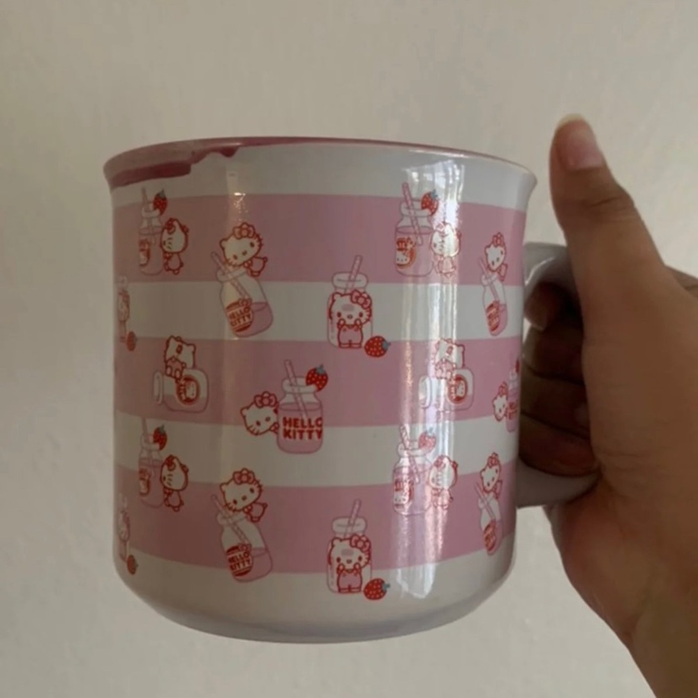 Brand New Hello Kitty Strawberry Milk Mug